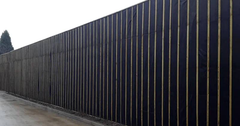 Absorptive acoustic fence